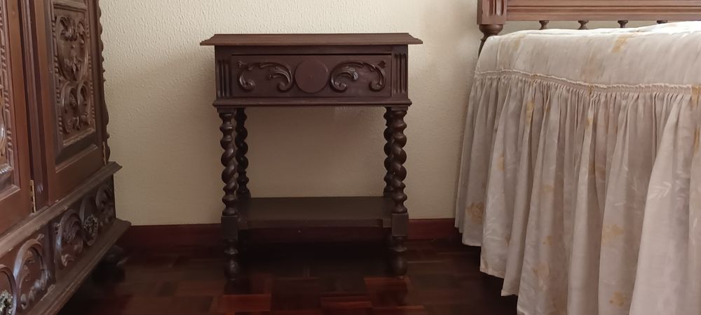 Conjunto Mesa cabeceira
