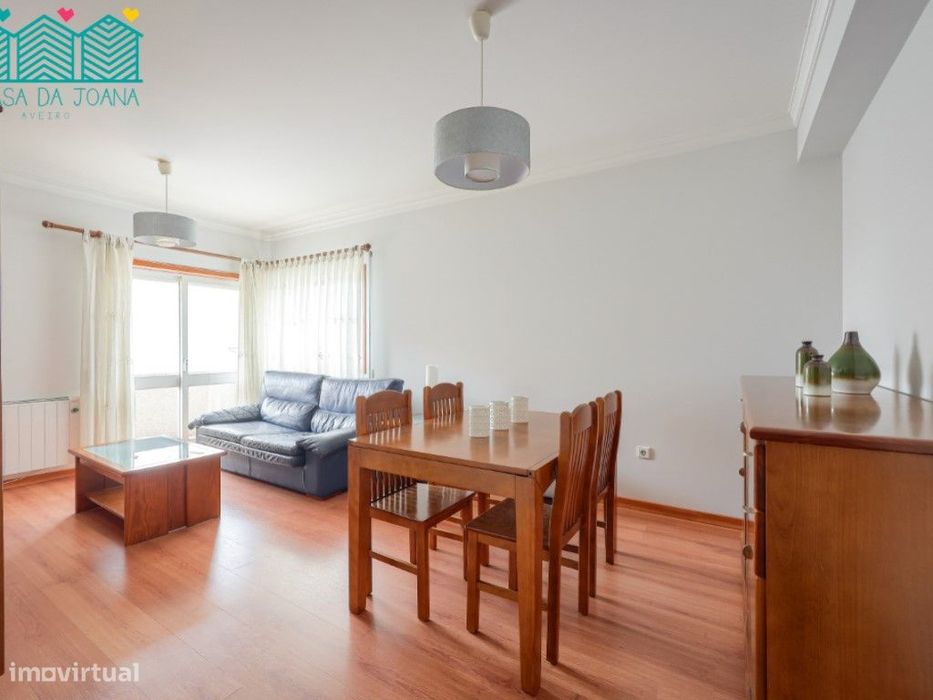 Apartamento T2 com Lugar de Garagem em Esgueira