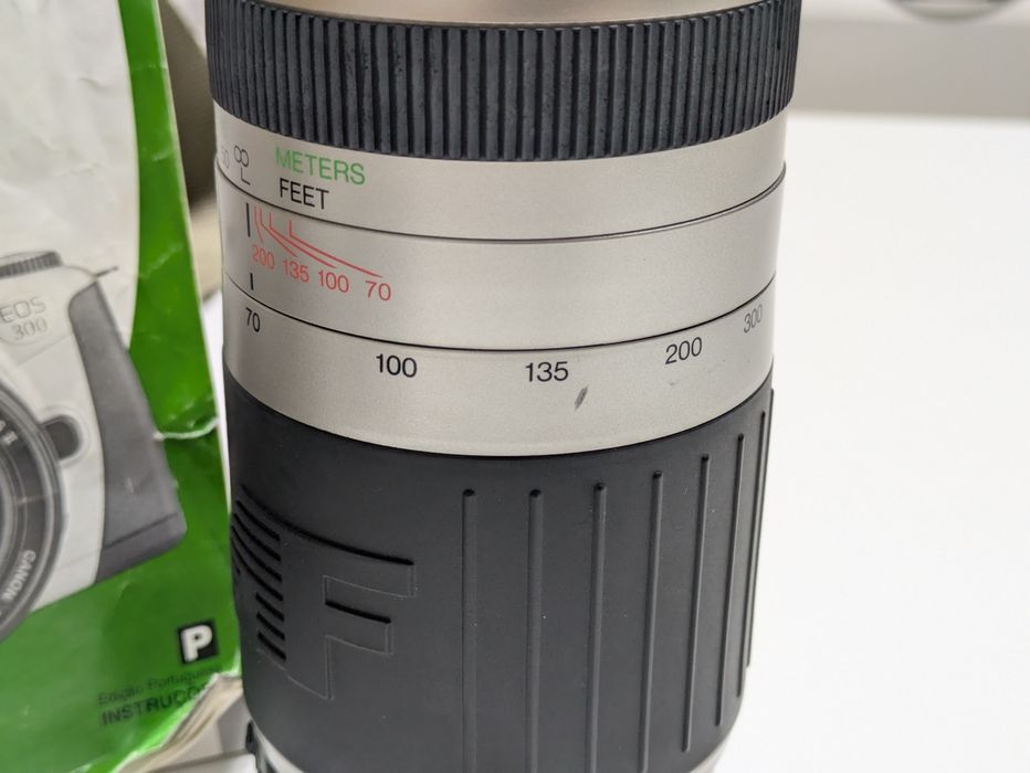 Canon EOS 300 + Lente 70-300 + Mala