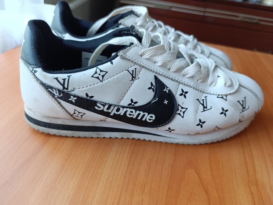Брендові кеди із стильним принтом Supreme