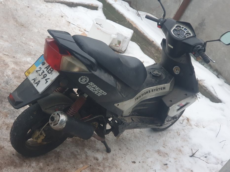 Продам скутер 150кубів