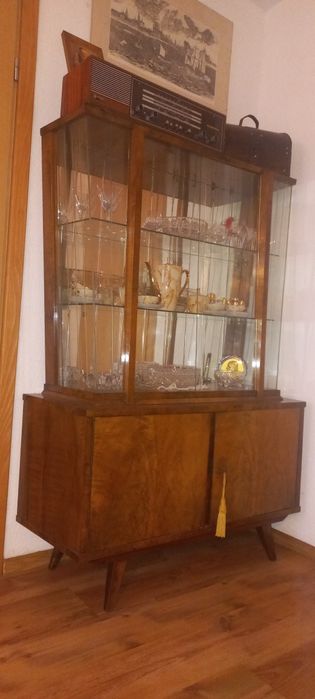 Serwantka, szklana komoda, witryna