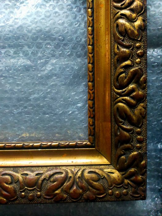 Stara rama z drewna do obrazu