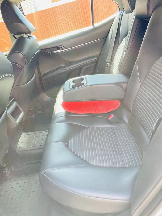 Toyota Camry 70 (гібрід) 2018 рік