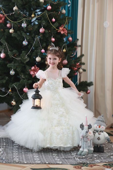 Шикарное нарядное платье