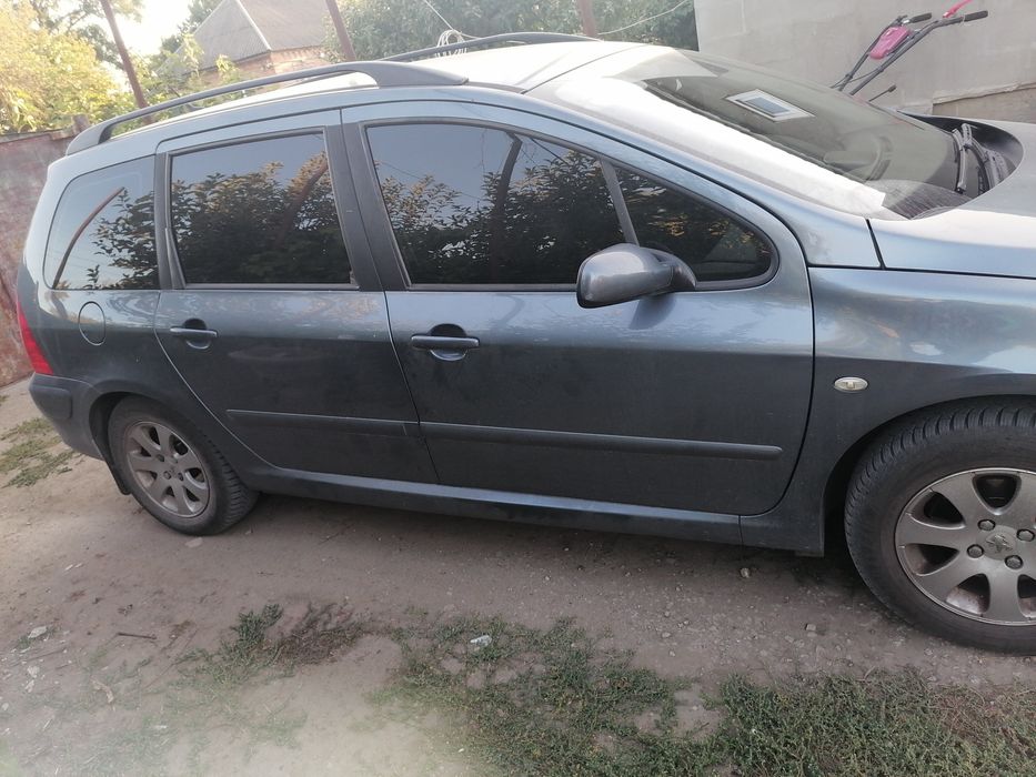Продам автомобіль Пежо 307
