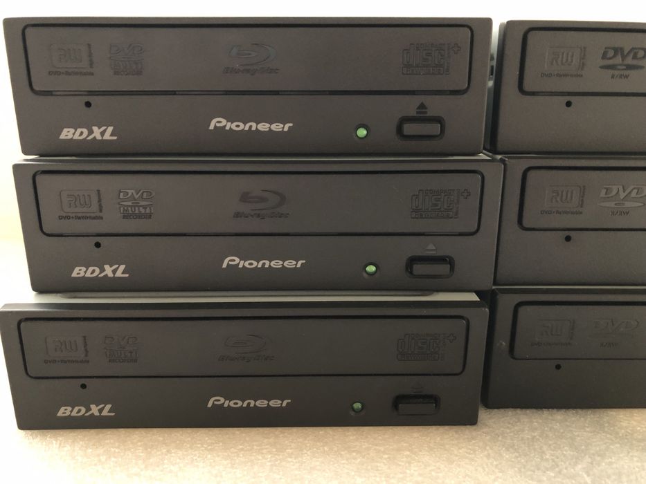 Привод Pioneer BDR-209DBK Blu-Ray\DVD Re-Writer SATA;Новые!Количество!