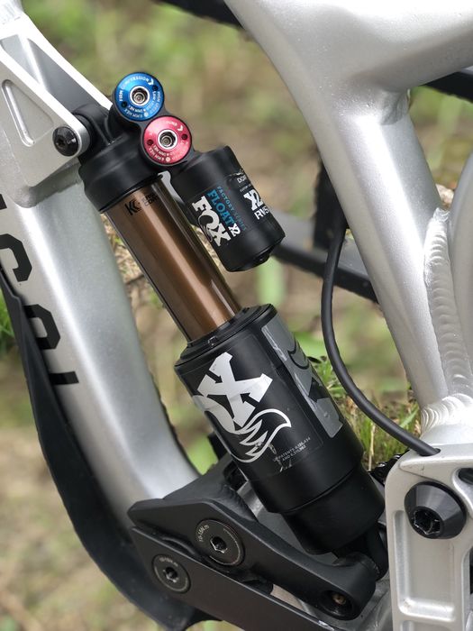 Commencal DH supreme 2021 (fox,sram,spank)