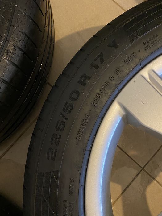 Conjunto só de jantes 17 originais para Audi ET 38