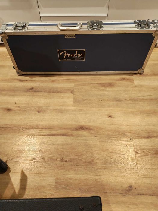 Guitarra tipo Fender Realic