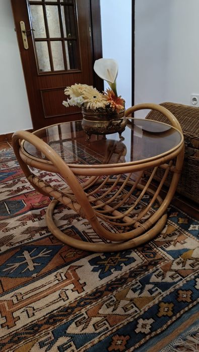 Mesa de centro em bambu
