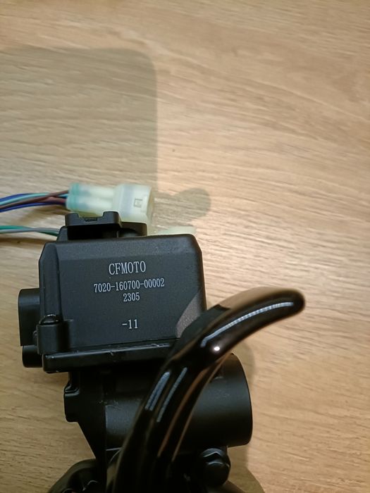 Manetka Gazu Cf Moto 550+ korki spustowe do Dyfrów