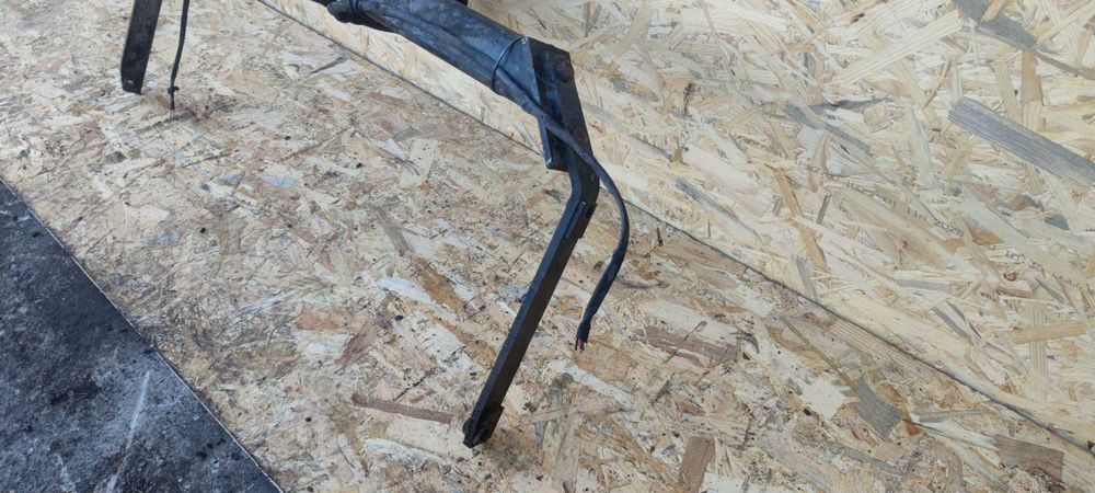 Mazda 2 II Hak Holowniczy Belka Kula