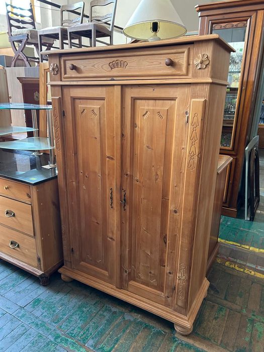 Wysoka komoda / bieliźniarka