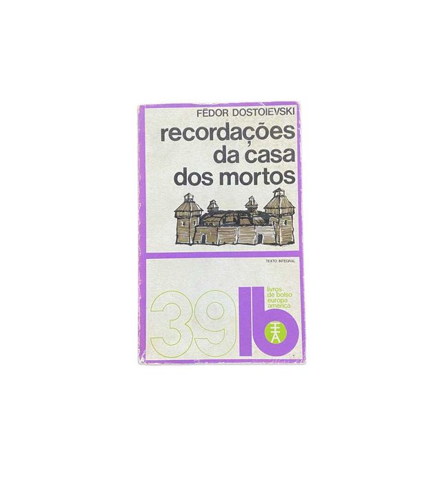 Vários livros em bom estado