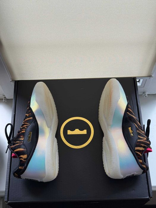 Nike LeBron 23 "Heat Wave", US10.5