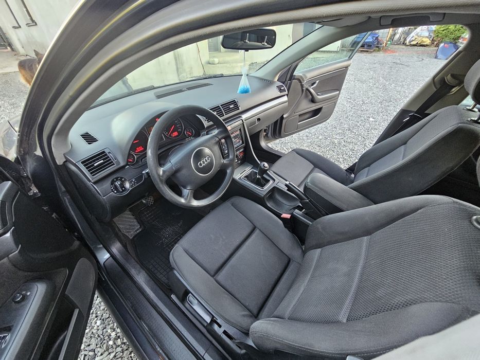 Audi A4   1.9TDI.  2001 rok