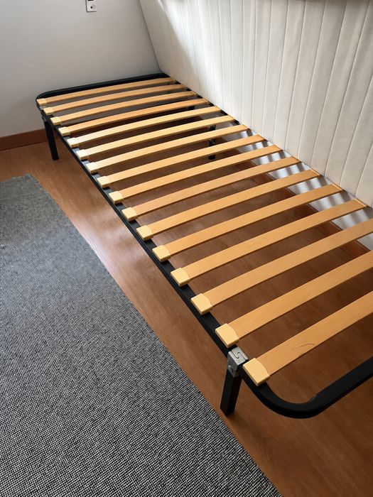Estrado de cama com colchao