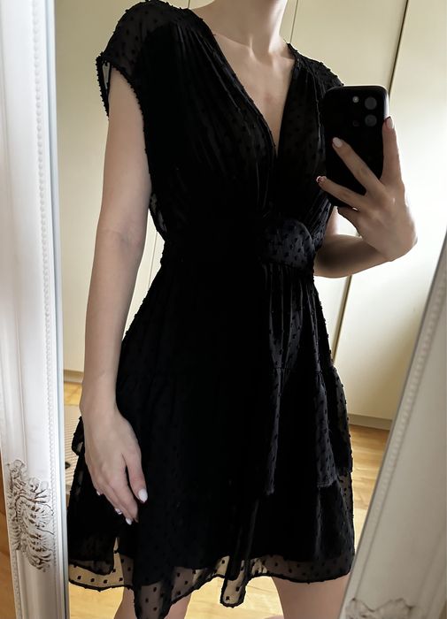 Czarna sukienka w kropki Zara