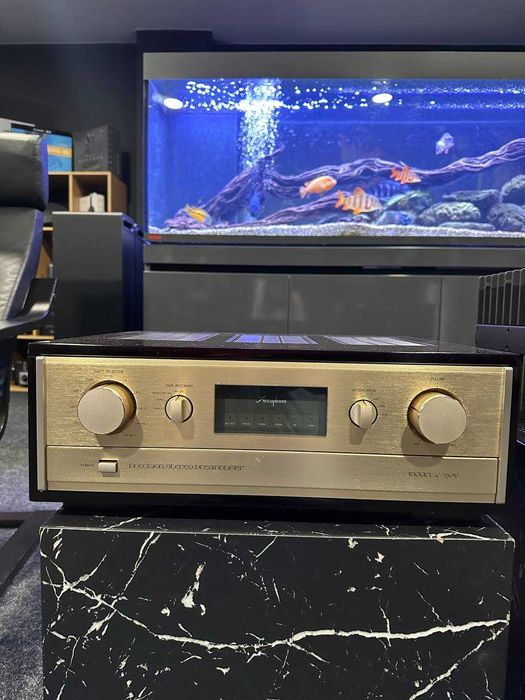 Попередній підсилювач Accuphase C-280V