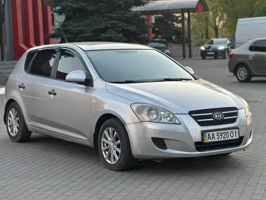 Срочно продам КИА Сид