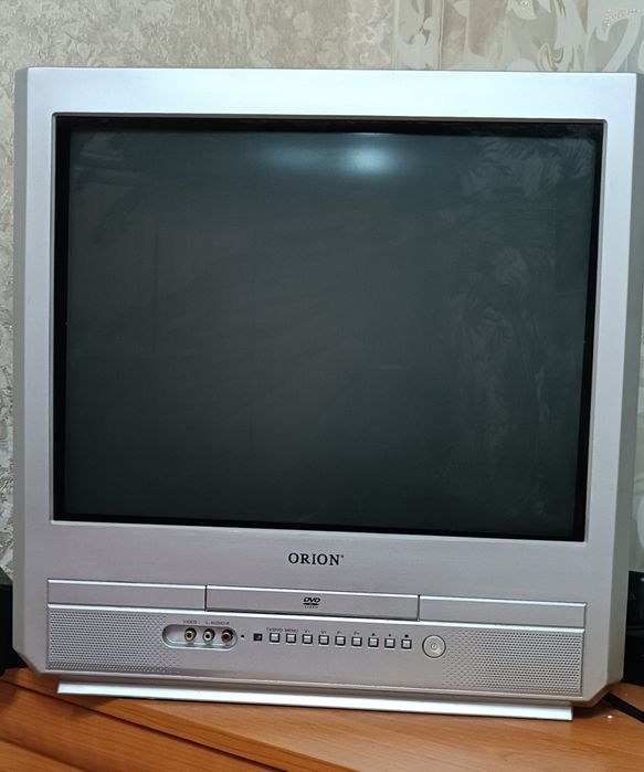 Телевізор з DVD програвачем 2в1