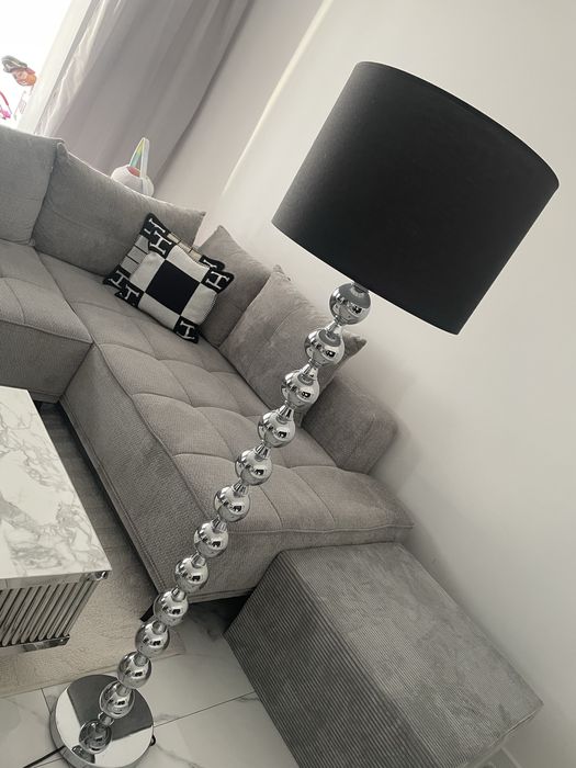 Lampa do salonu wysoka glamour czarna chrom