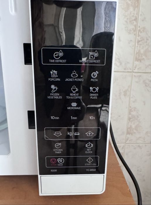 Мікрохвильова піч Sharp MS02E 20 л з повністю цифровим керуванням