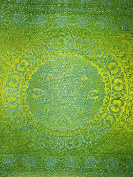 Красивая салатово-голубая скатерть. 160*118см.