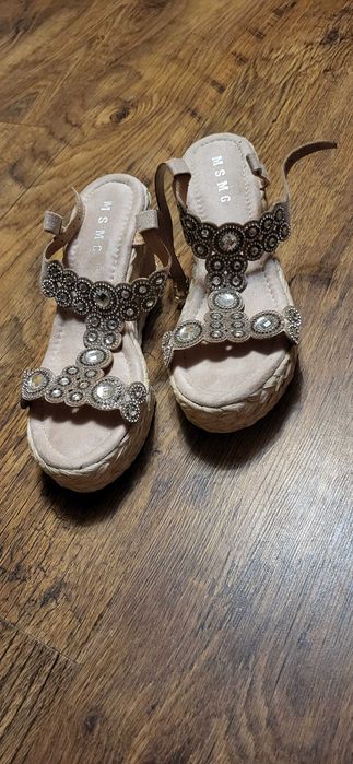 Beżowe buty na koturnie, cyrkonie, 38, nowe, sandały, espadryle, nowe