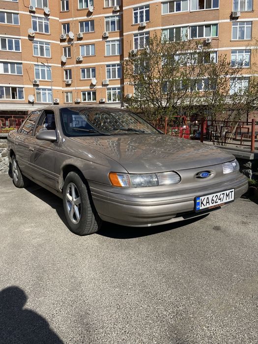 Продам Ford Taurus 1995 року