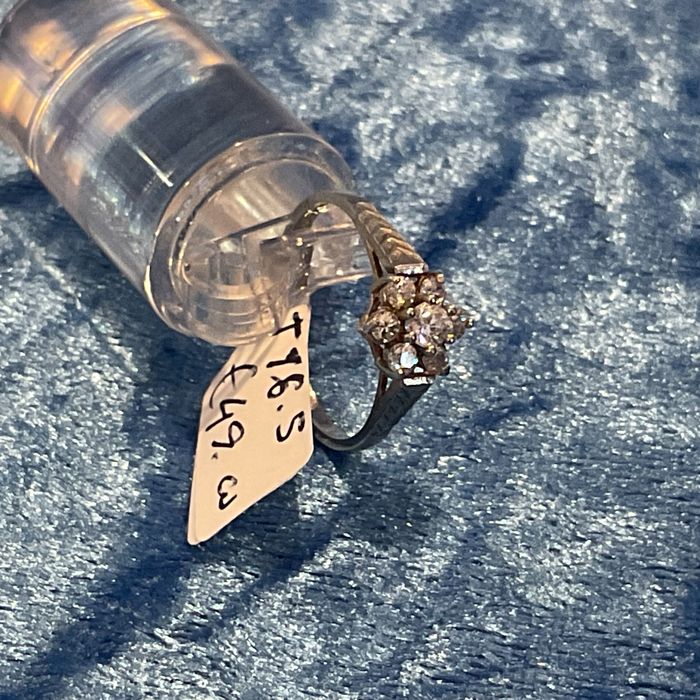 Anel prata white stone T,16,5 mm anúncios abaixo