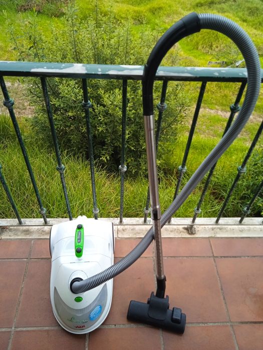 Aspirador Polti sólidos e liquidos