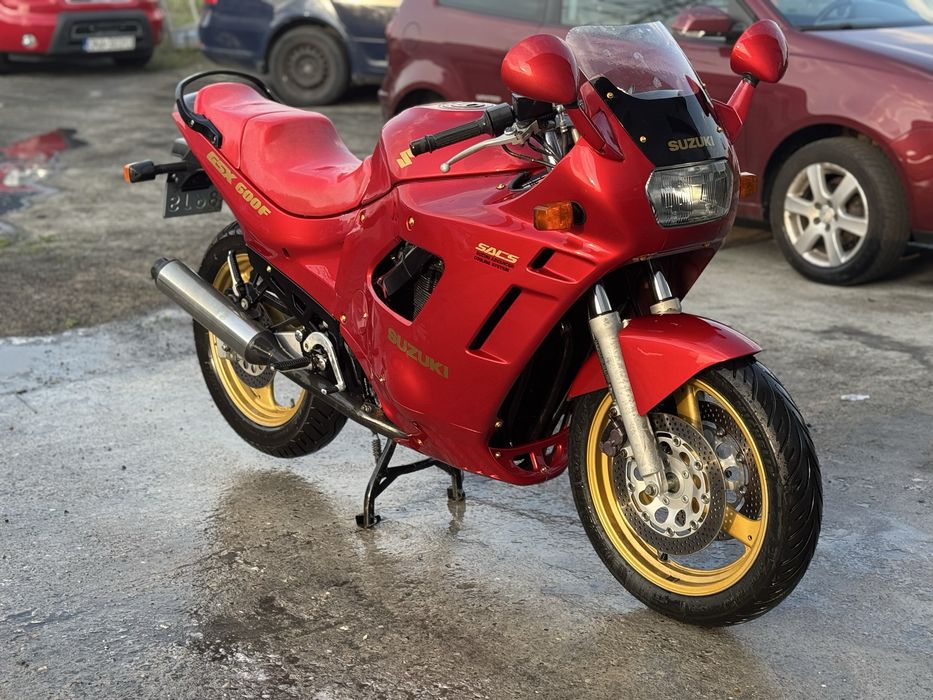Sprzedam ładnego staruszka suzyki GSX600F