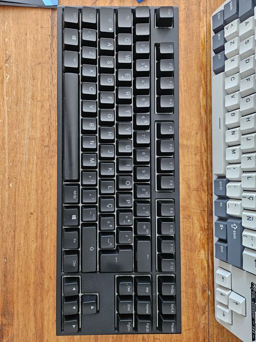 Teclado mecânico ducky one 2 tkl
