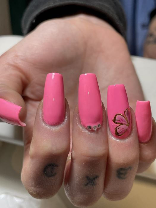 Unhas gel e acrilica