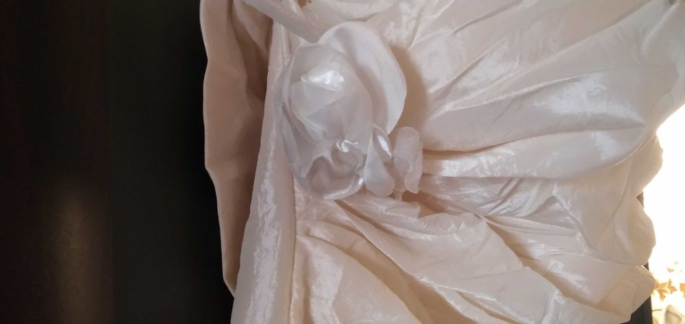 Suknia ślubna w kolorze ecru, rozm. 42