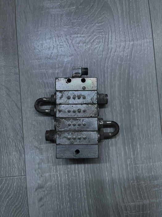 Rozdzielacz progresywny hydrauliczny