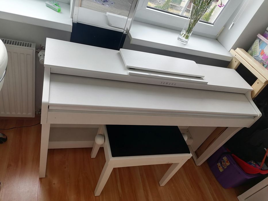 pianino białe Yamaha clavinova clp-625