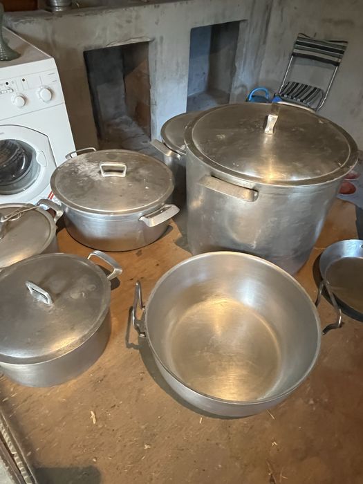 Conjunto de tachos em alumínio fundido