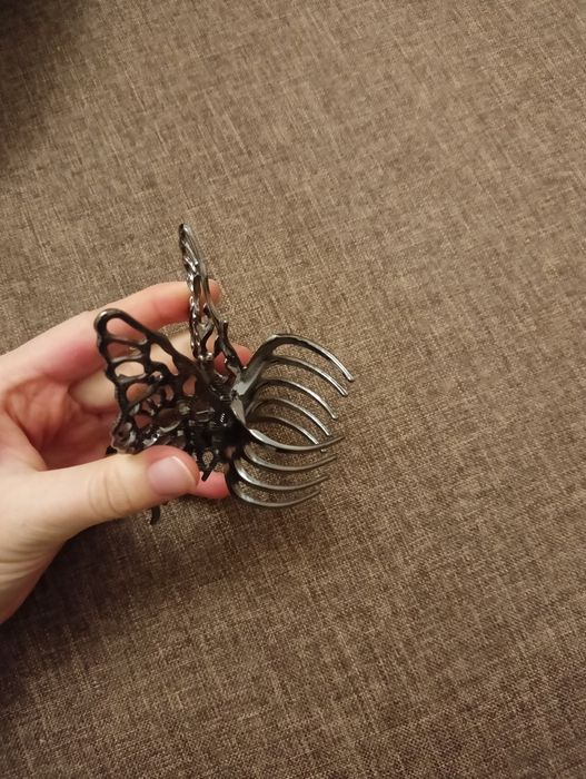 Крабик для волосся. Метелик. Заколка.