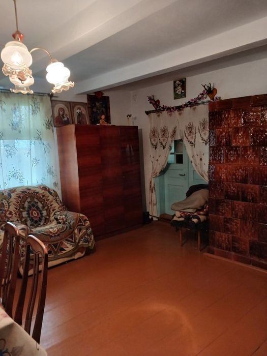 Продається ділянка з будинком