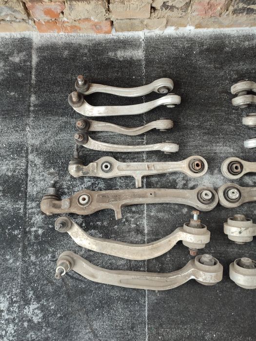 Ричаги передні Ауді А6 С6 важелі Ауді А4 В7 правий лівий ричаг передни