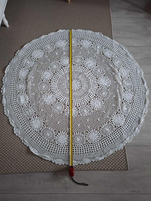 Obrus szydełkowy okrągły 135cm