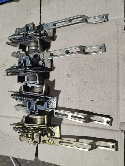 Замок двері лівий/правий Mercedes T1 207–410 – гарний стан