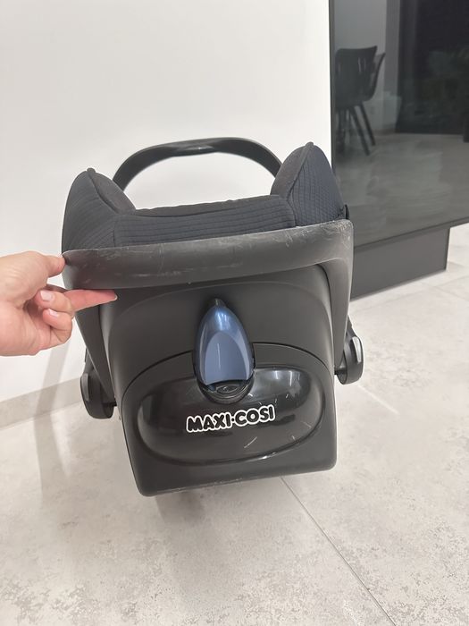Maxi Cosi baza + foteliki