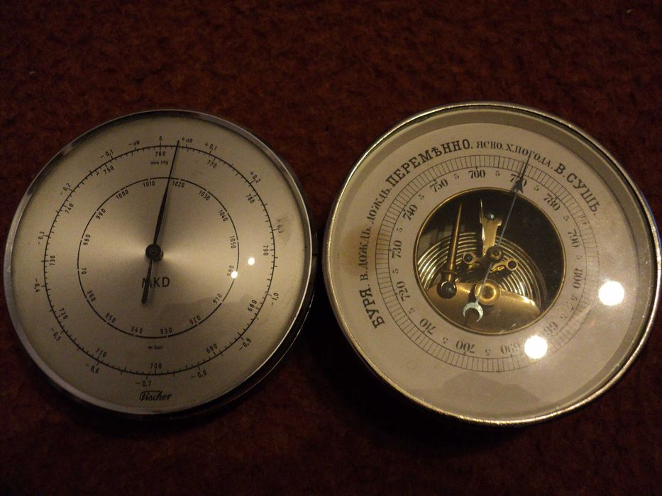Барометр старинный