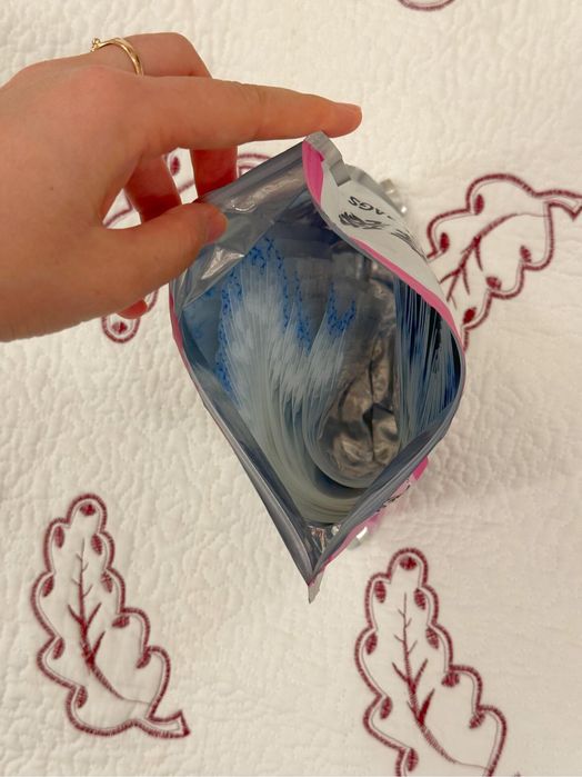 Torebka do przechowywania mleka matki ze stojącą konstrukcją 250 ml.