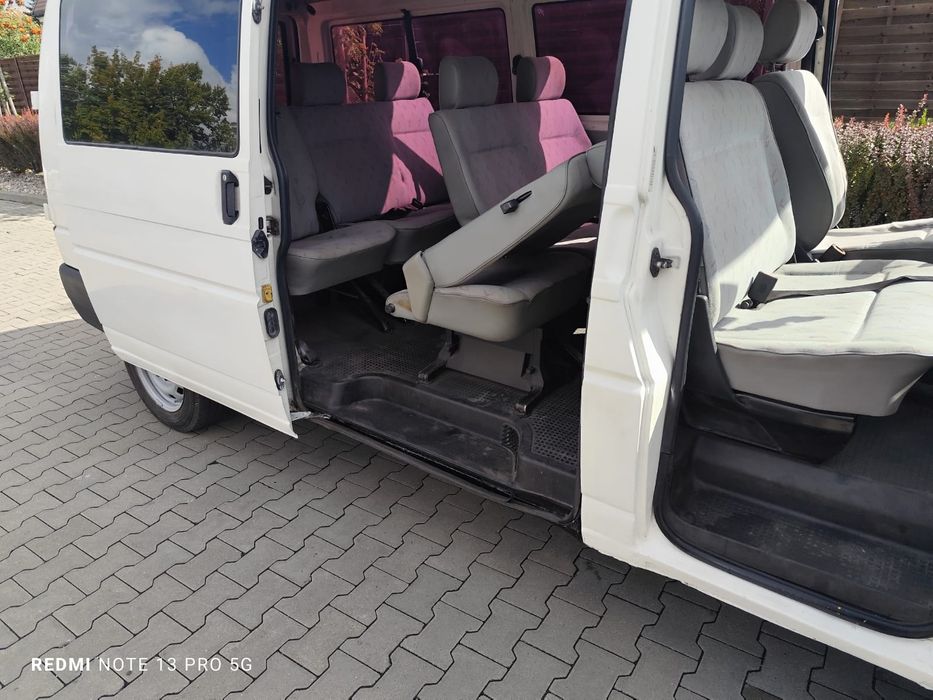Volkswagen Transporter T4 2,5 TDI long 9 osobowy 1997 rok