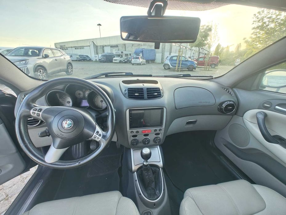 Alfa Romeo GT imaculado/ Aceito retomas
